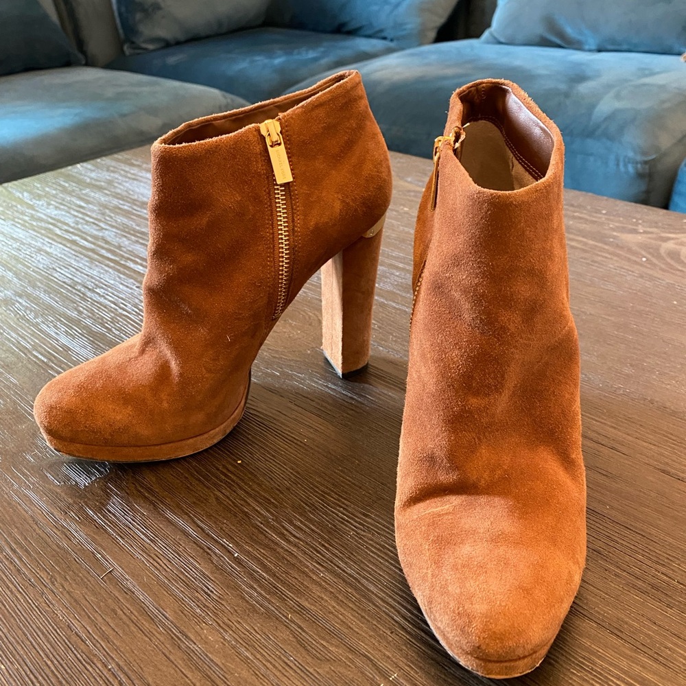 Michael Kors suede booties (size 9M)